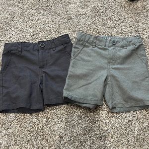Boys Cat and Jack size 3T shorts.